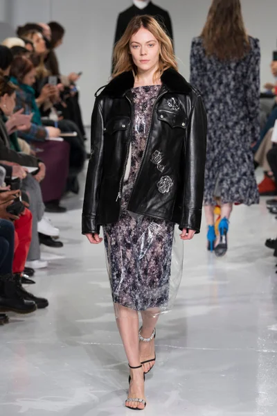 Look 36